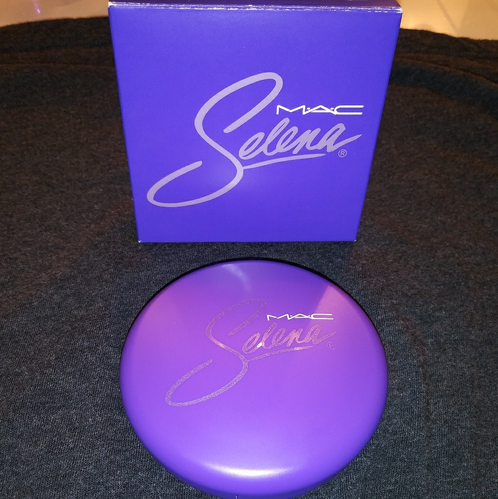 🆕 Authentic MAC Selena Powder Blush